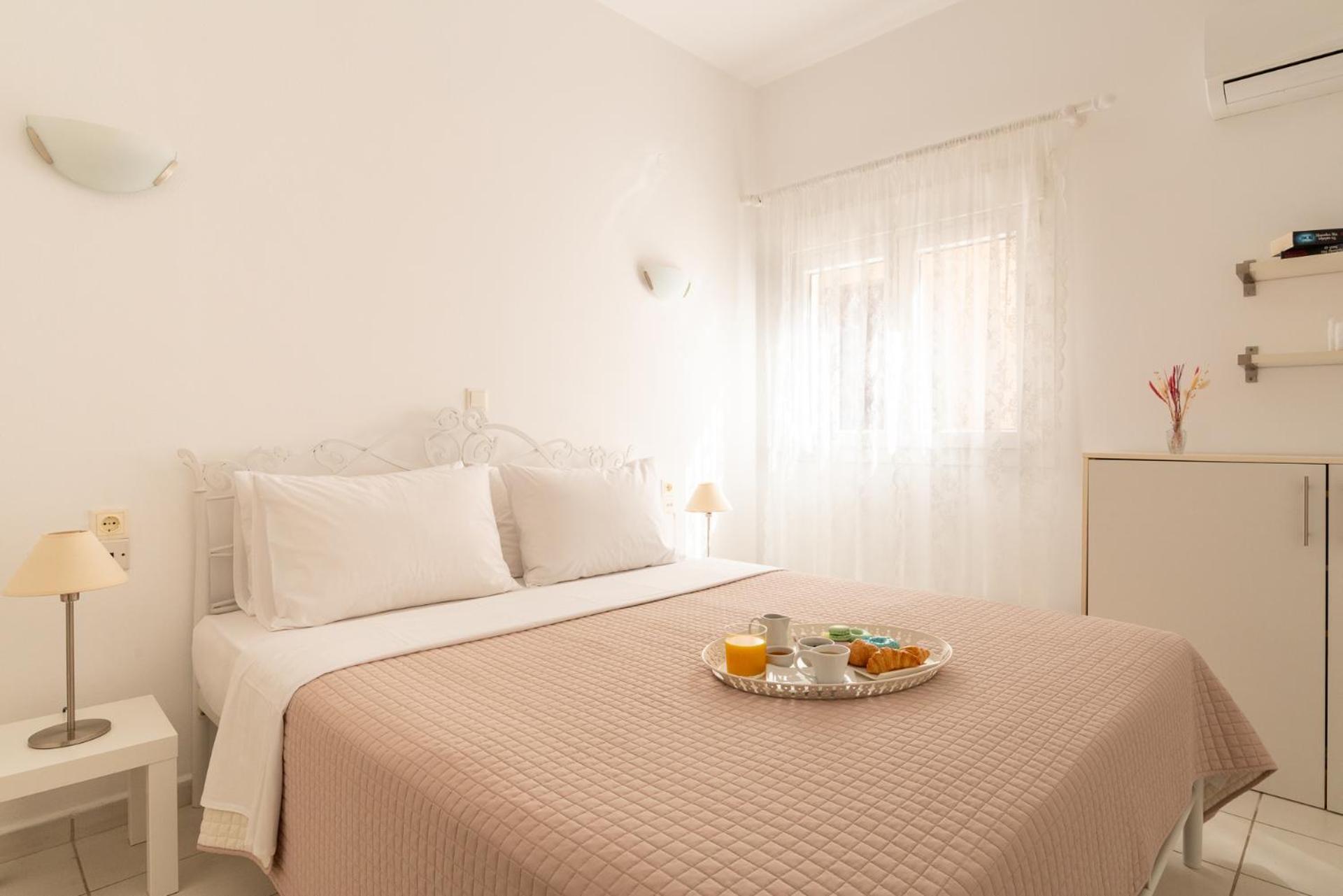 Elio A 1Bdr Apt With Garden 1 Min From The Beach By Hospi Iraklio Eksteriør bilde